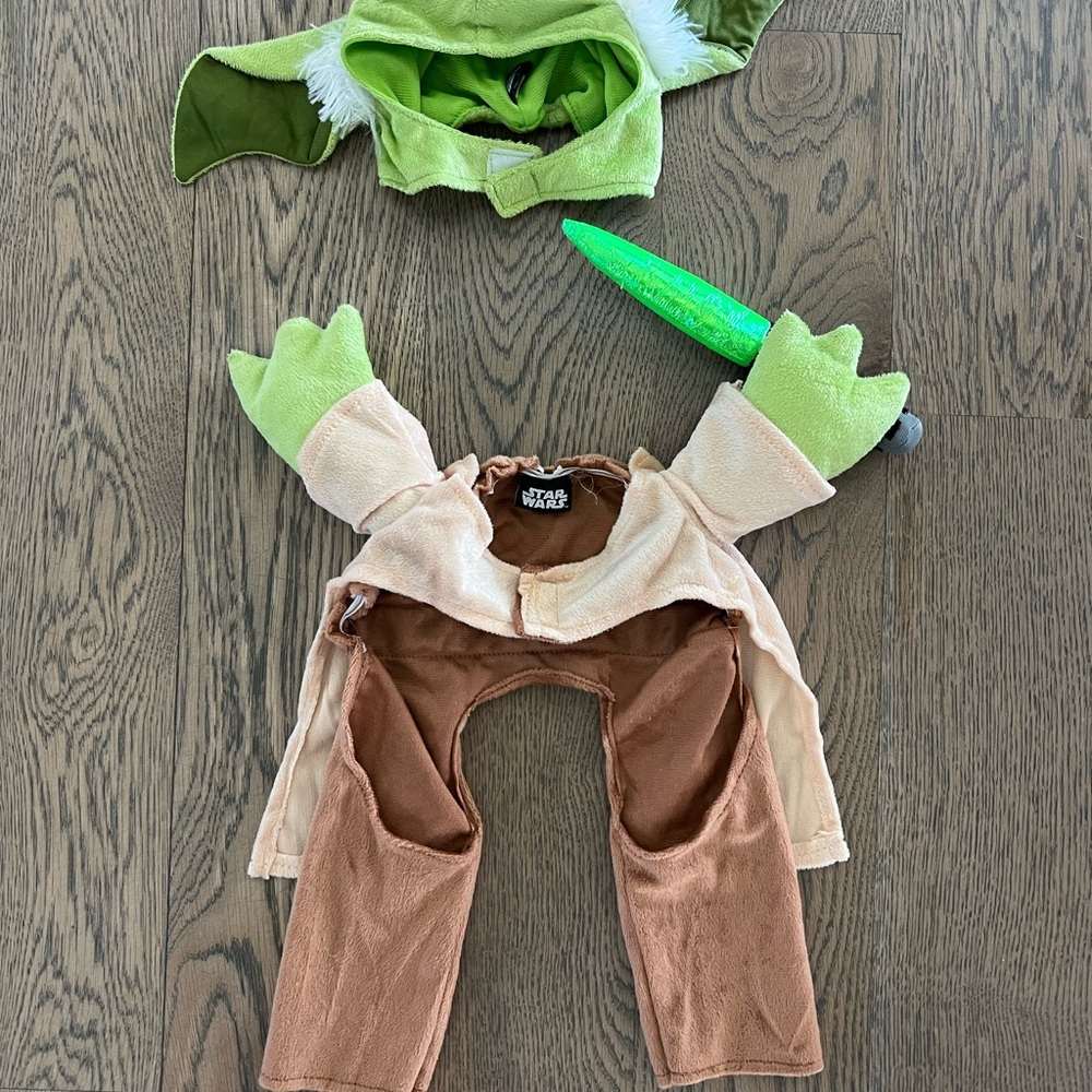 Star Wars Yoda Dog Costume - Green and Brown - Picture 2 of 3